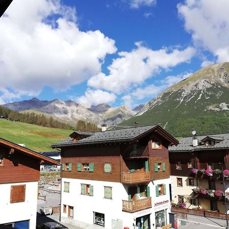 Garni Delia Hotel Livigno Buitenkant foto
