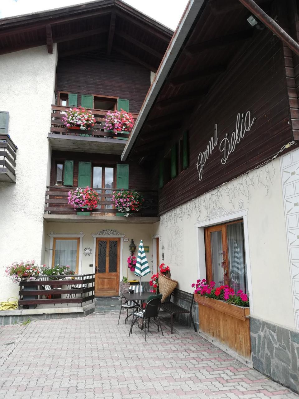 Garni Delia Hotel Livigno Buitenkant foto