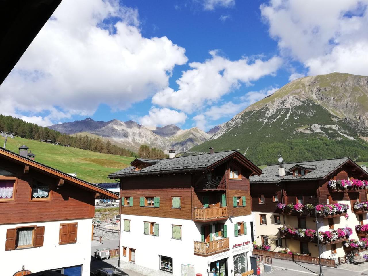Garni Delia Hotel Livigno Buitenkant foto